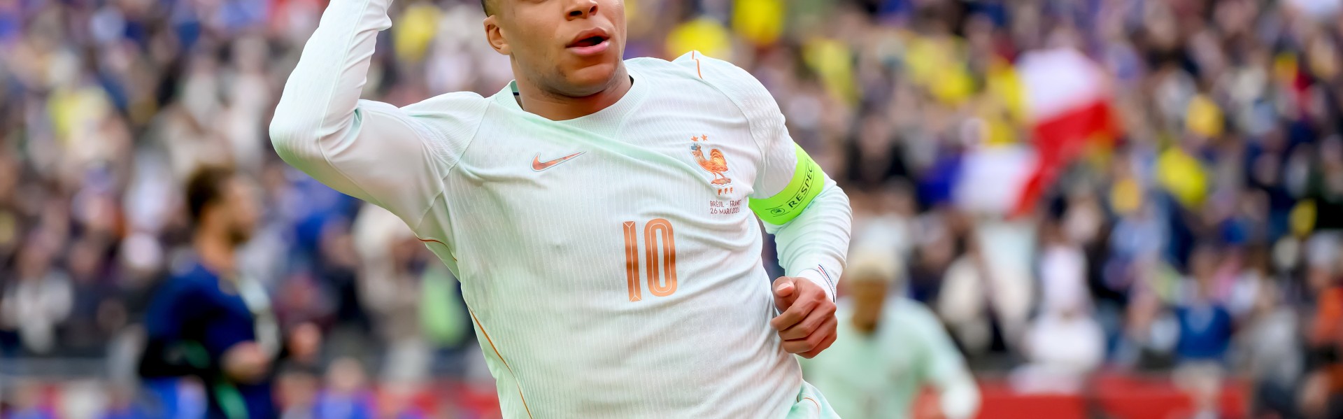 开云入口-目标双冠！姆巴佩：有人担心我坐等世界杯；C罗在皇马都曾遭批评