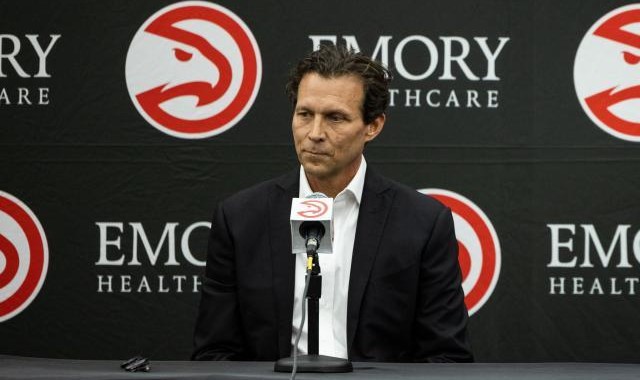 开云APP-正式亮相老鹰！施耐德：季中上任有挑战 这里适合我