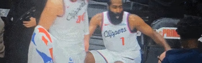 开云APP-祖巴茨笑嘻嘻惹到哈登了！暂停时一把扯过来，态度与防守让人绝望|詹姆斯·哈登|克里斯-米德尔顿|伊维察-祖巴茨|伊维察·祖巴茨|多伦多猛龙队_新浪体育_新浪新闻